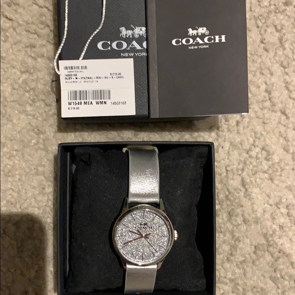 Coach watch - Picture 1 of 4